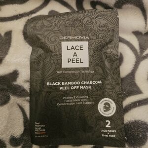 NWT Black Bamboo Charcoal Peel Off Mask
